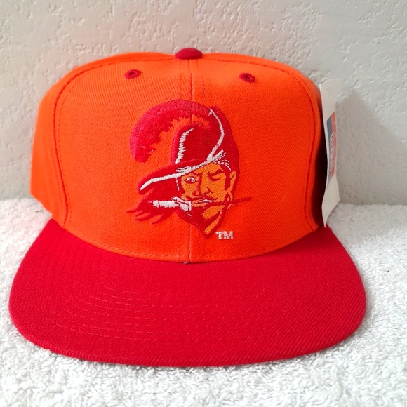 Vintage Tampa Bay Bucs Retro logo orange red Snapback hat cap - Picture 1 of 4